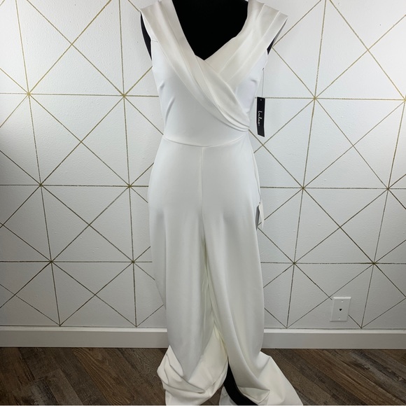 Lulus NWT Ruffled Front Wide Leg Jumpsuit Size XS